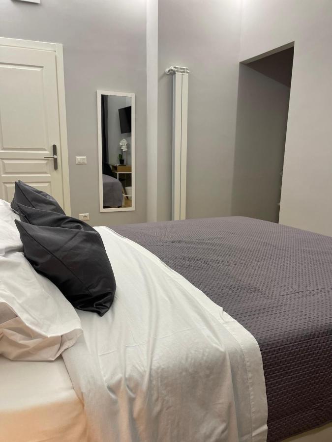 Vomero Suite And Deluxe Room B&B Napoli Exterior foto