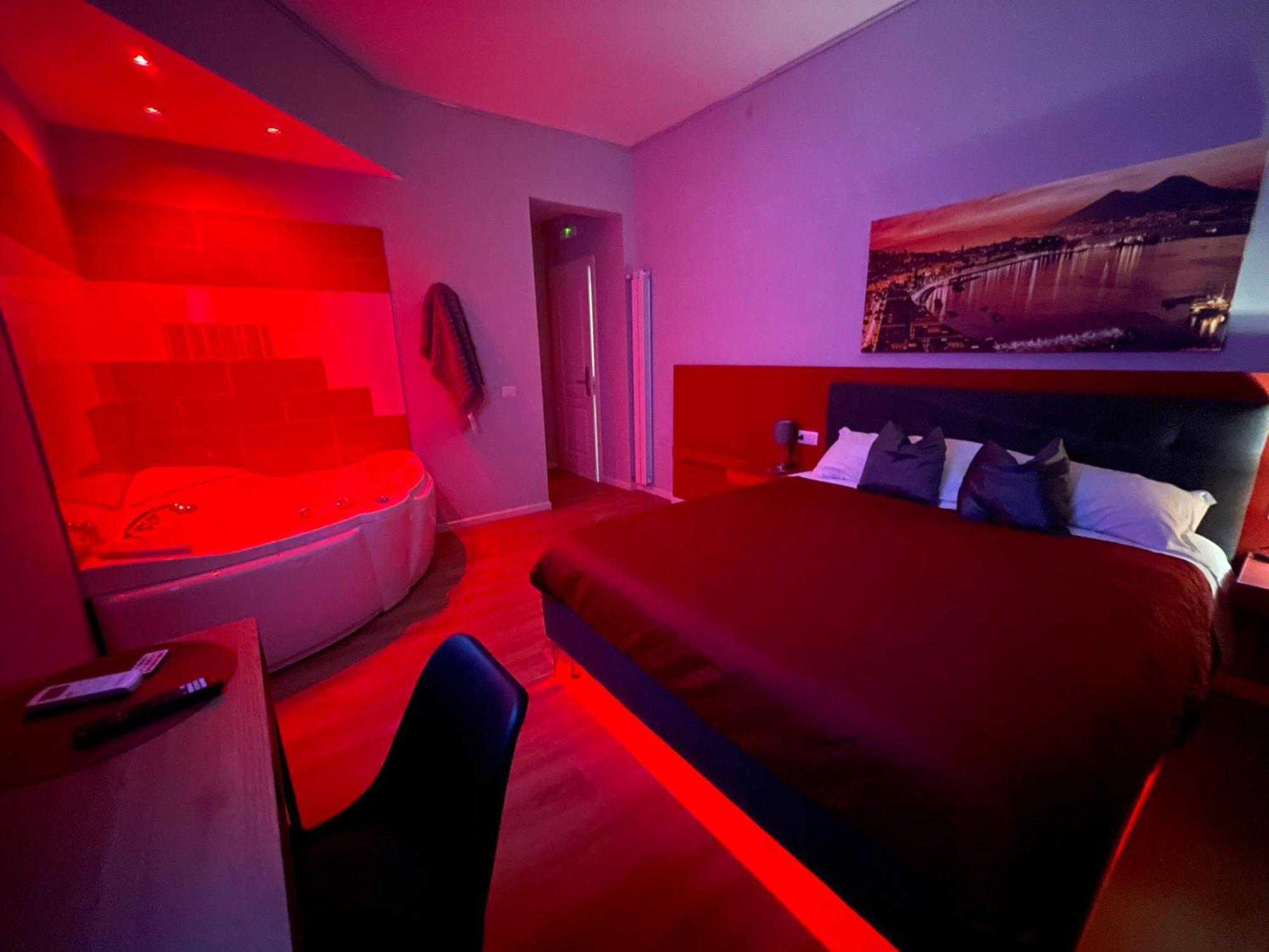 Vomero Suite And Deluxe Room B&B Napoli Exterior foto