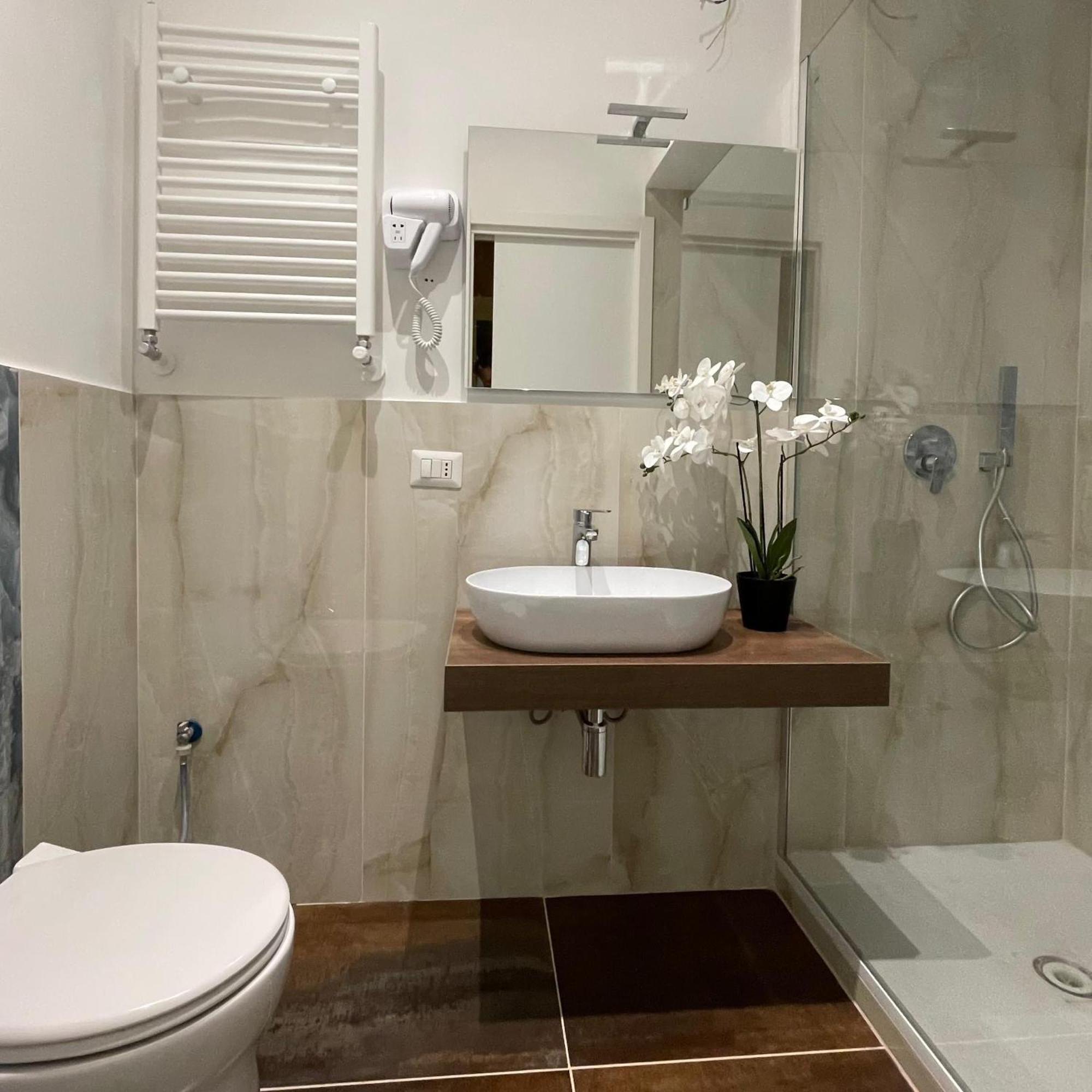 Vomero Suite And Deluxe Room B&B Napoli Exterior foto
